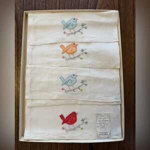Embroidered Bird Linen Napkins Set